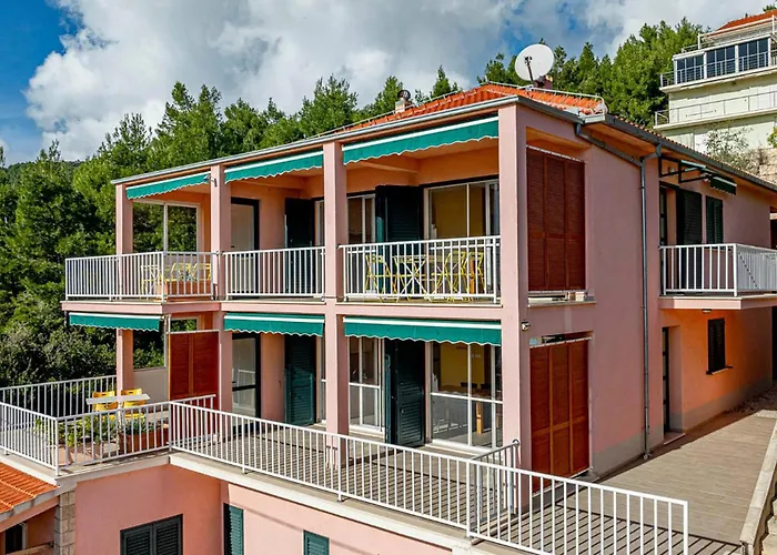 2 Bedroom Beautiful In Karbuni * Potirna