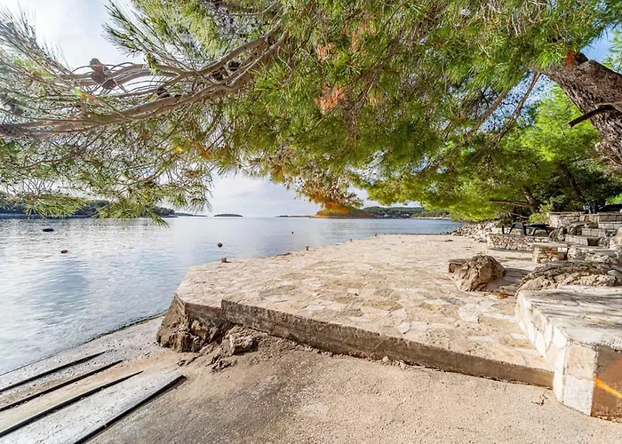 2 Bedroom Beautiful In Karbuni 아파트