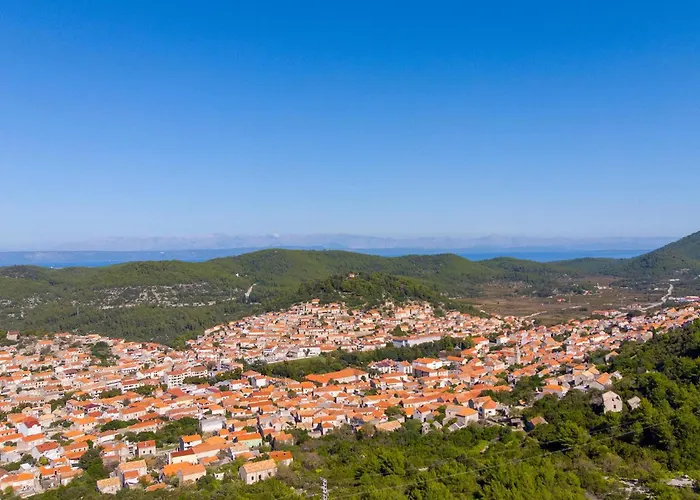 2 Bedroom Beautiful In Karbuni 아파트